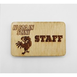 Badge en Bois Magnétique Personnalisé | Forme et Texte sur Mesure